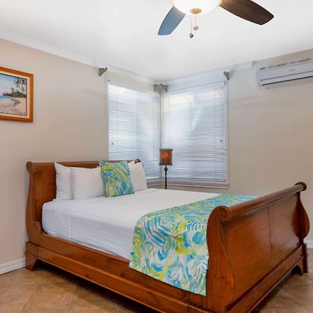 Days Inn By Wyndham Maui Oceanfront Wailea  Bagian luar foto