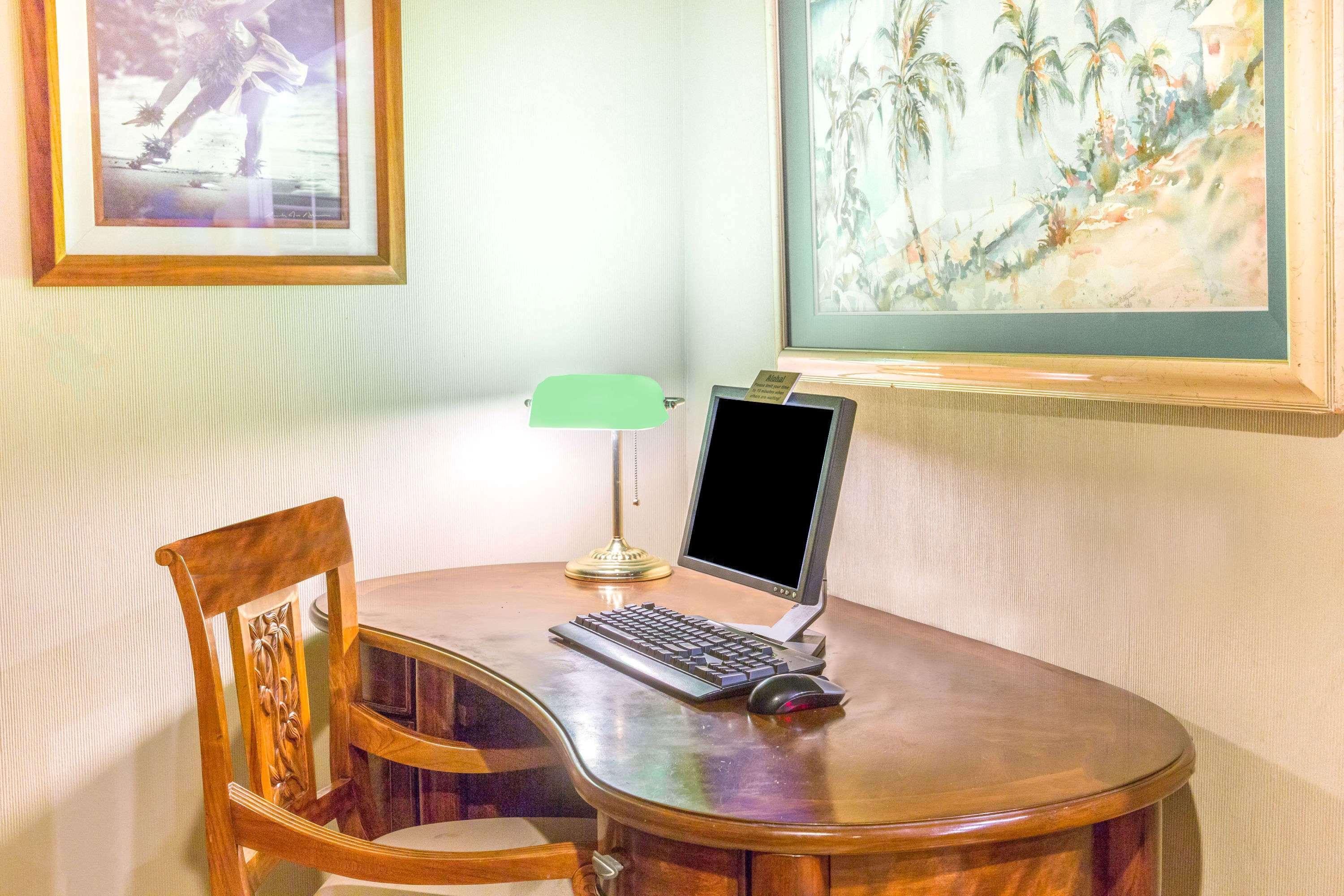 Days Inn By Wyndham Maui Oceanfront Wailea  Bagian luar foto