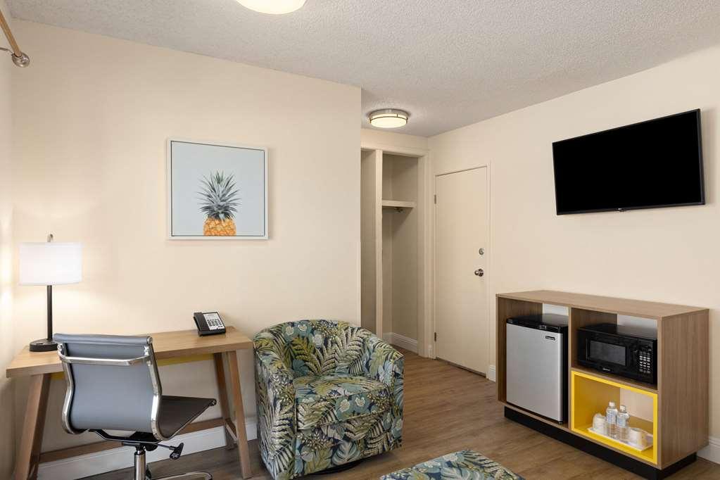 Days Inn By Wyndham Maui Oceanfront Wailea  Ruang foto