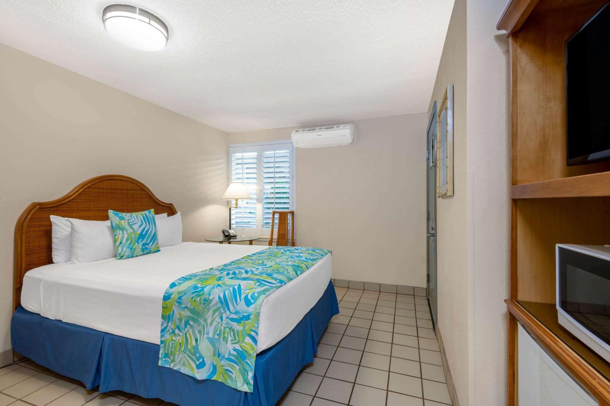 Days Inn By Wyndham Maui Oceanfront Wailea  Bagian luar foto